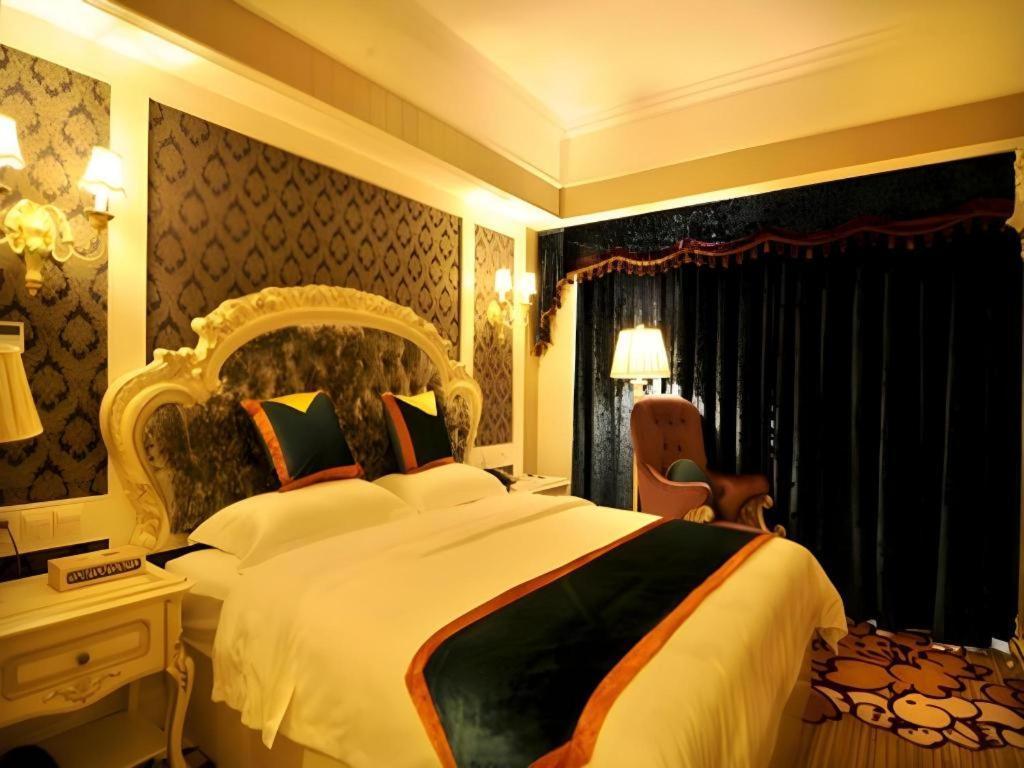 Chengdu French Theme Gold Palace Exterior foto