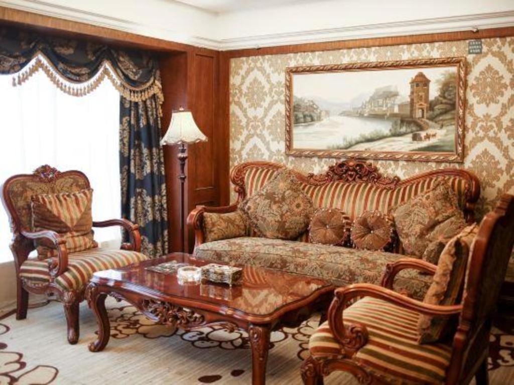 Chengdu French Theme Gold Palace Exterior foto