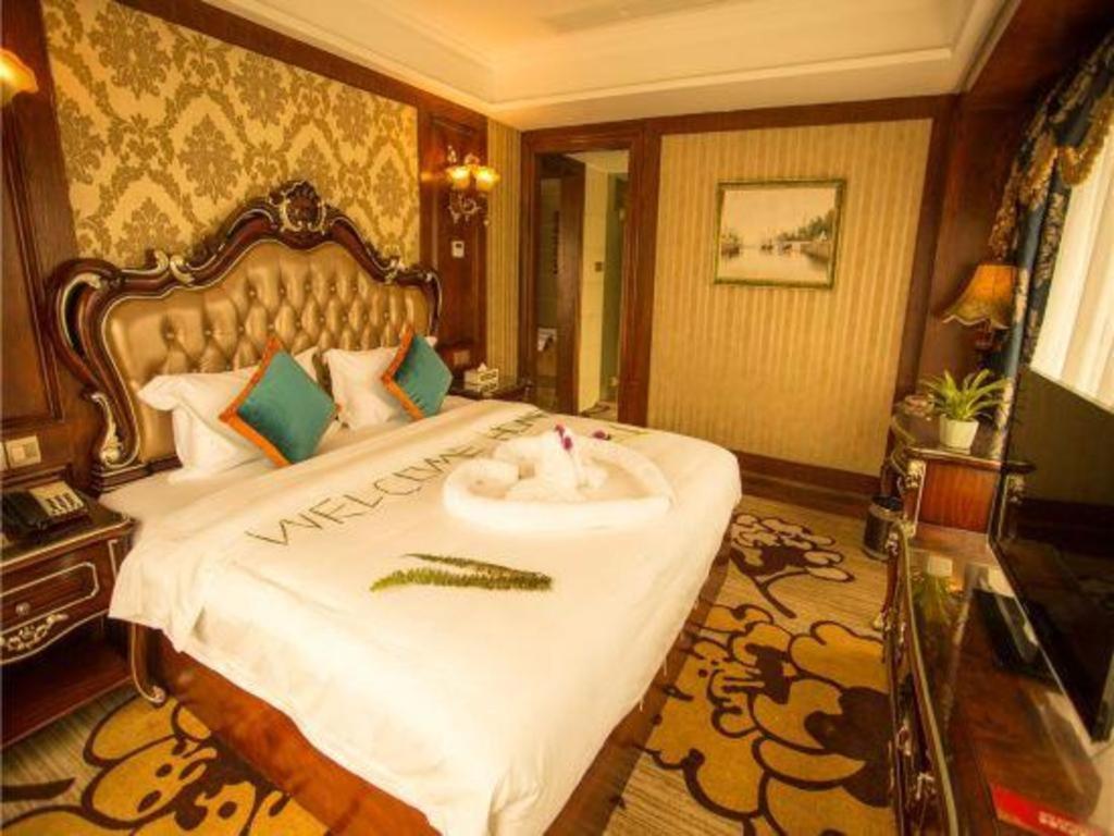Chengdu French Theme Gold Palace Exterior foto